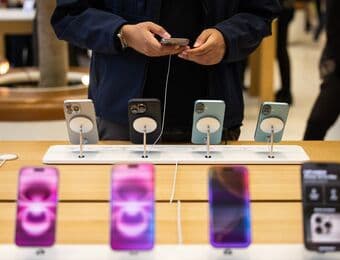 Apple Speeds Up Shift from China, Bets on India for iPhone Production